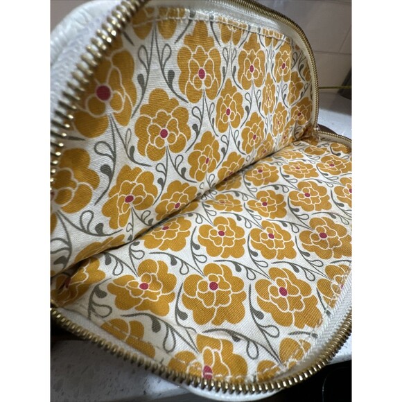 Emma Fox Lily Leather Ivory and Brown Leather Fold Over Crossbody Messenger Bag - Picture 9 of 12